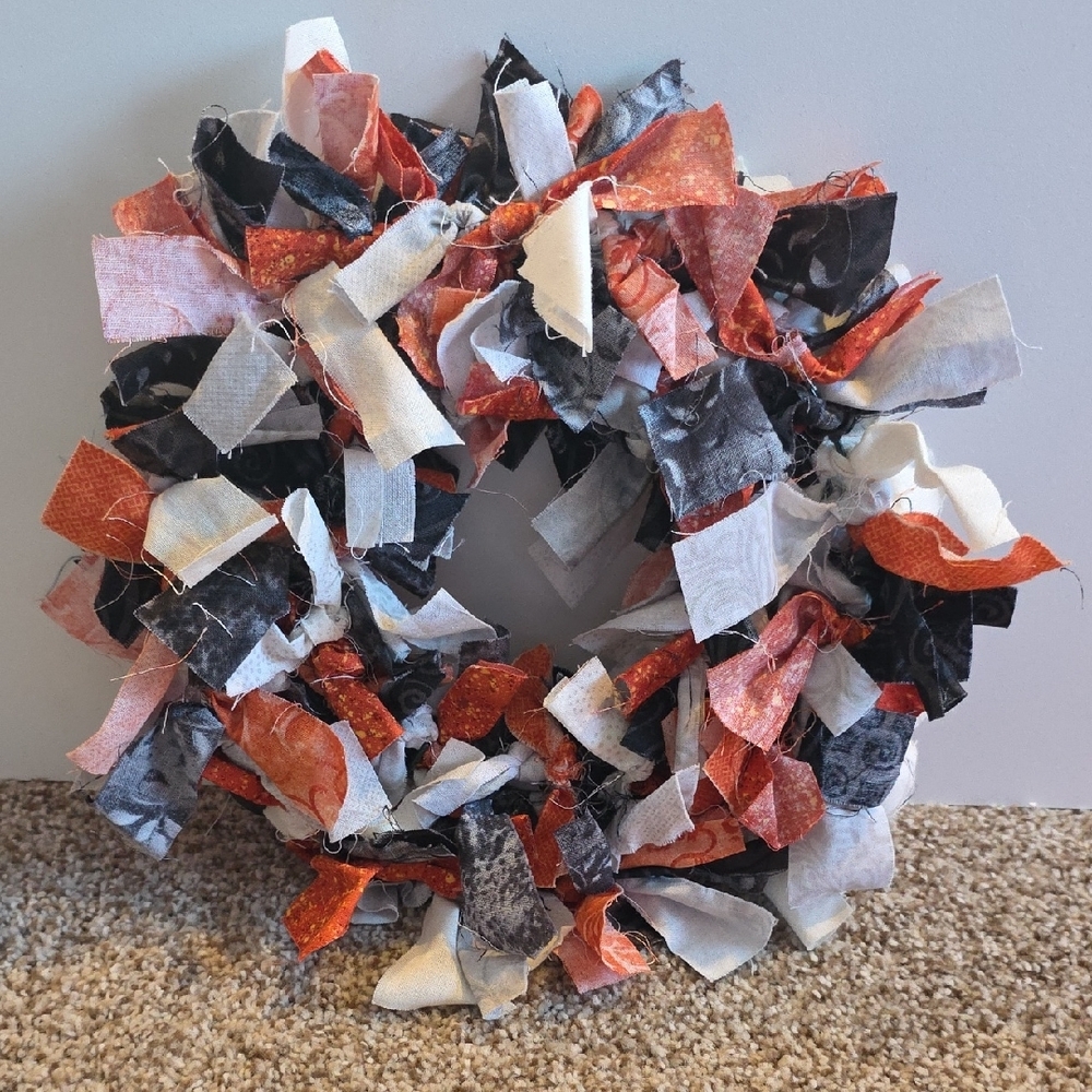 Fall Halloween Wreath - Colorful Fabric Wreath - Picture 4 of 5
